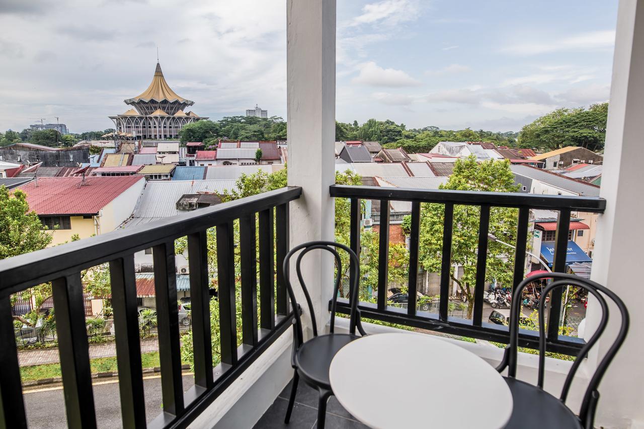 The Marian Boutique Lodging House Кучинг Екстериор снимка