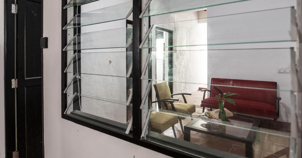 The Marian Boutique Lodging House Кучинг Екстериор снимка