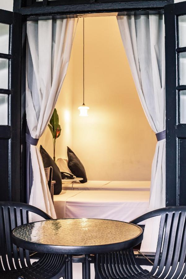 The Marian Boutique Lodging House Кучинг Екстериор снимка