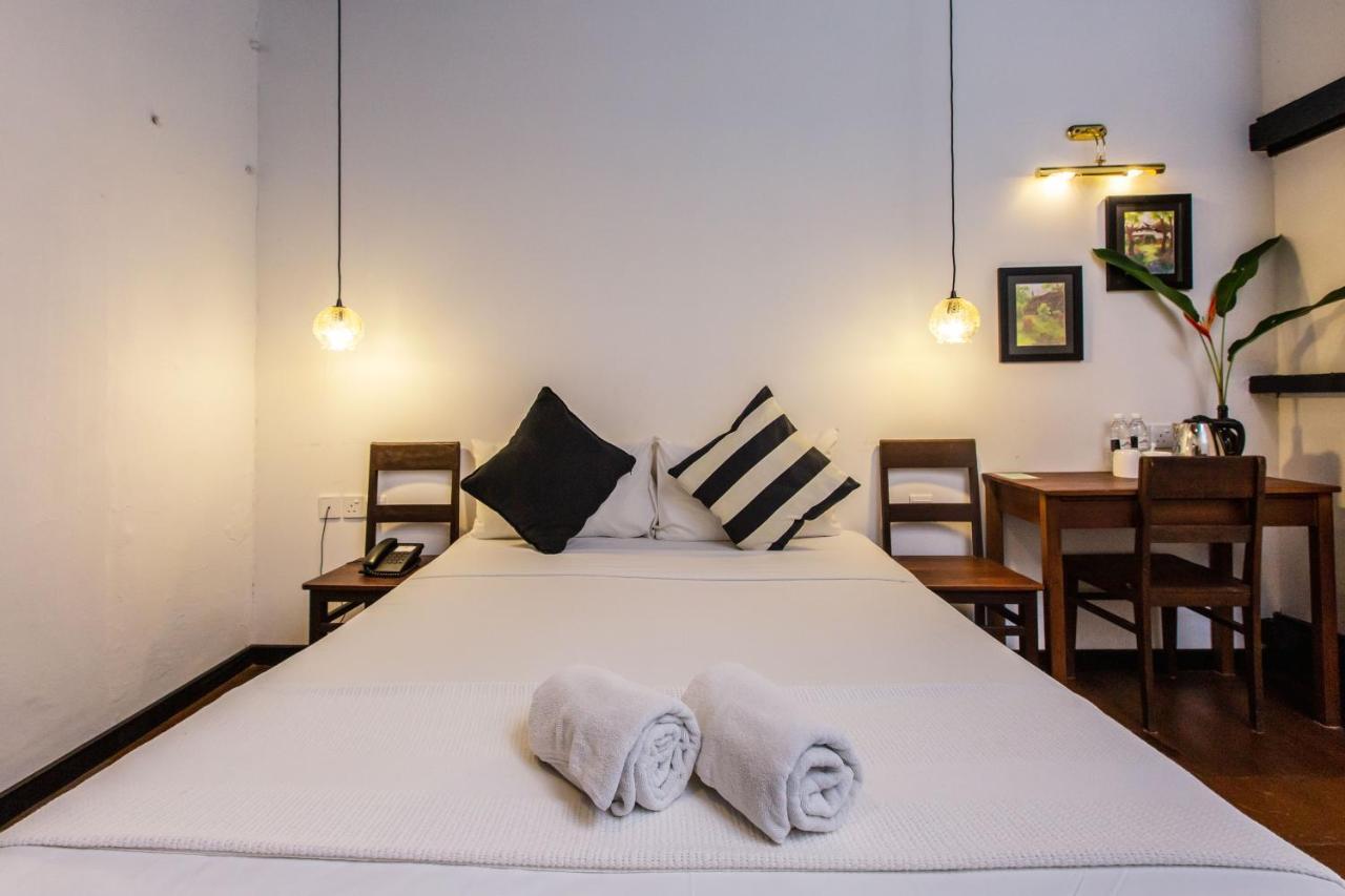 The Marian Boutique Lodging House Кучинг Екстериор снимка